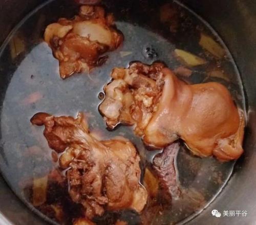 高压锅炖猪肘需要多长时间