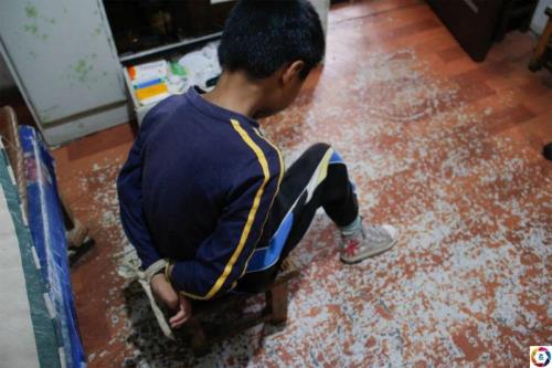 8岁男孩行为冲动怎么办
