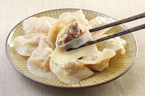 饺子面用什么水和好吃