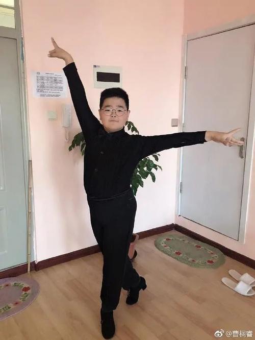 曹桐睿几岁
