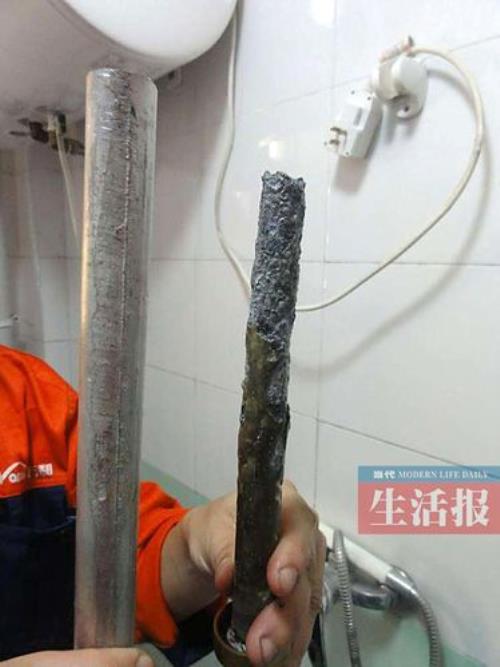 澳柯玛热水器清洗全过程