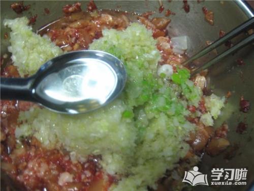 白菜馅饺子怎么拌馅