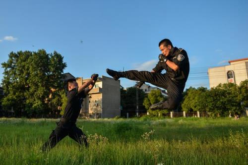 铁血警魂原型人物介绍