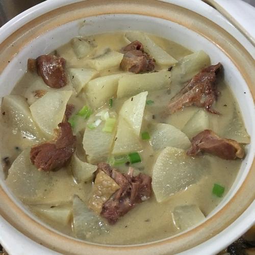腊鸭腿炖萝卜最正宗的做法