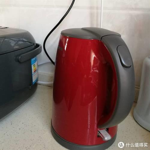 快烧壶灯一直亮不跳闸