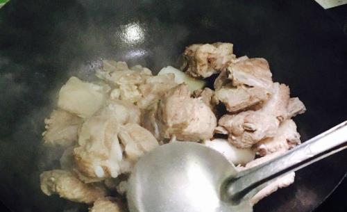 清汤炖排骨家常做法