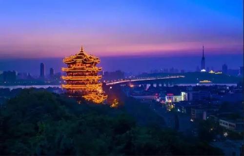 湖北最著名的旅游景点是哪个
