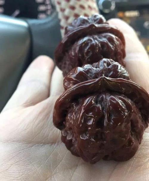 核桃油如何盘珠子