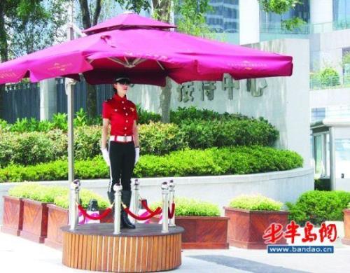 一个小区配备多少保安