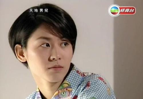 背着奶奶进城演宣萱的是谁