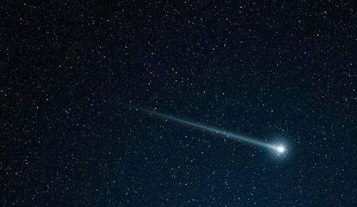 天上的星星是什么