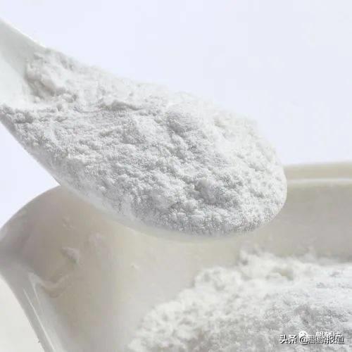 淀粉可以代替面粉吗