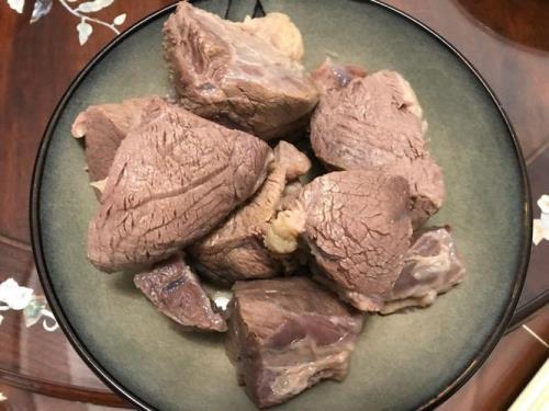 生牛肉怎么做成五香牛肉