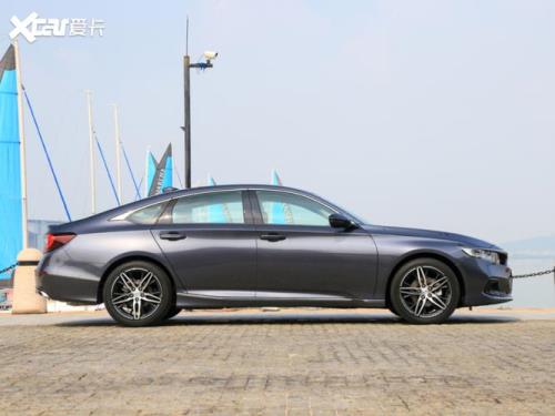 新款2022雅阁汽油版有几个版