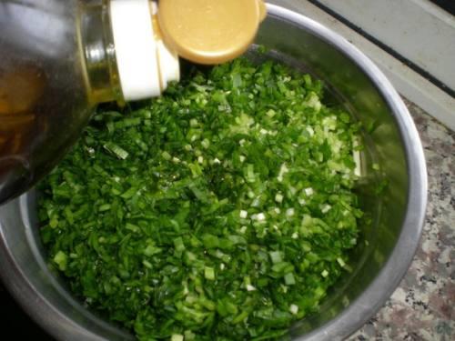 生韭菜凉拌可以不焯水吗