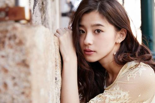 朝比奈彩真实身高