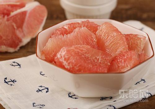 晚上吃柚子有什么好处和坏处