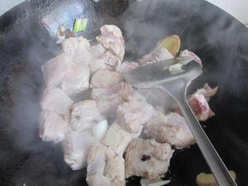炖排骨放什么大料