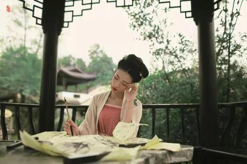 伊人是指什么意思