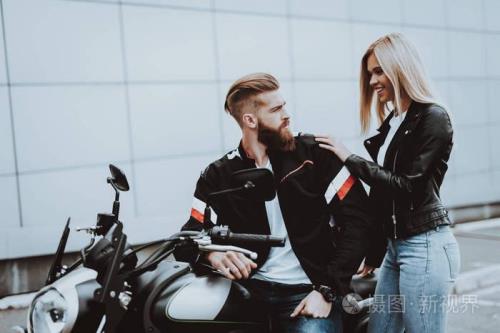 女人坐男人的车有什么讲究