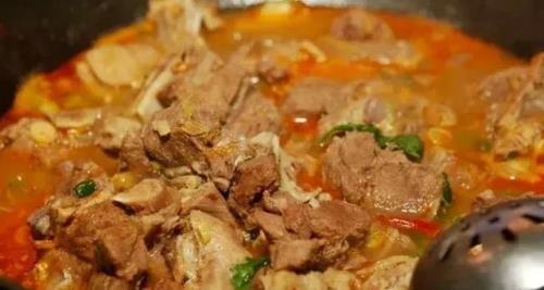陕北铁锅炖羊肉的做法