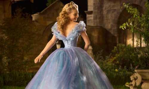 身材娇小但心地善良的童话故事