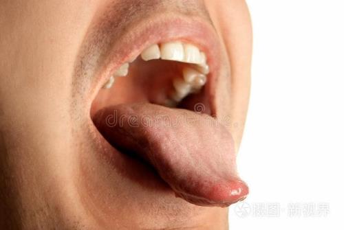 为什么男朋友想看我吐舌头