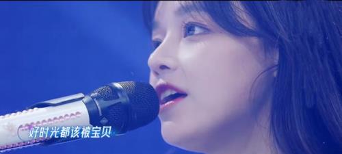 超级女声有两个黄霄云吗