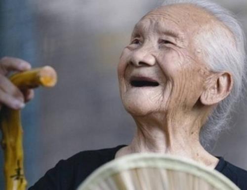 世界寿命最长的人是多少岁