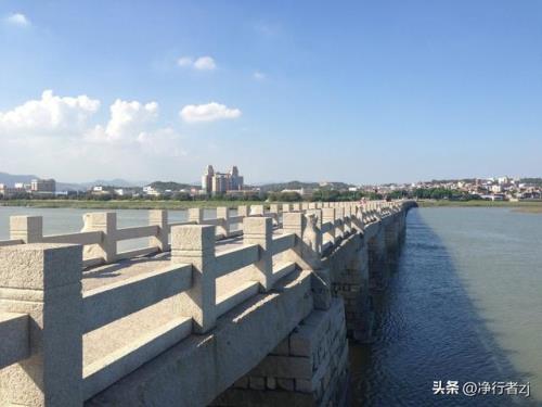 门前大桥下是什么意思