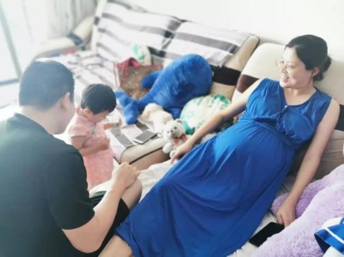 猴票江明娟生孩子结局