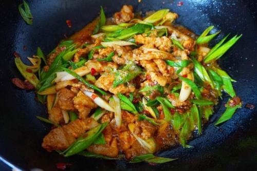 大蒜叶炒羊肉的正宗做法