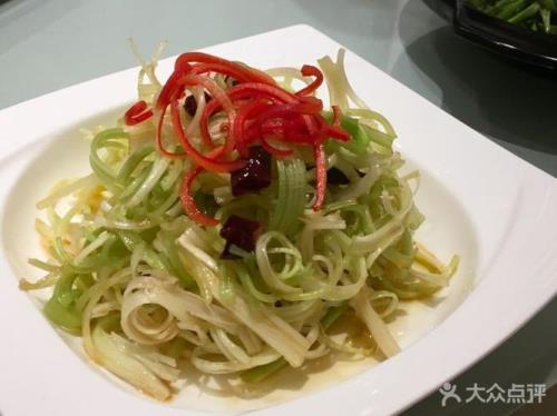 马家沟芹菜拌虾仁的做法