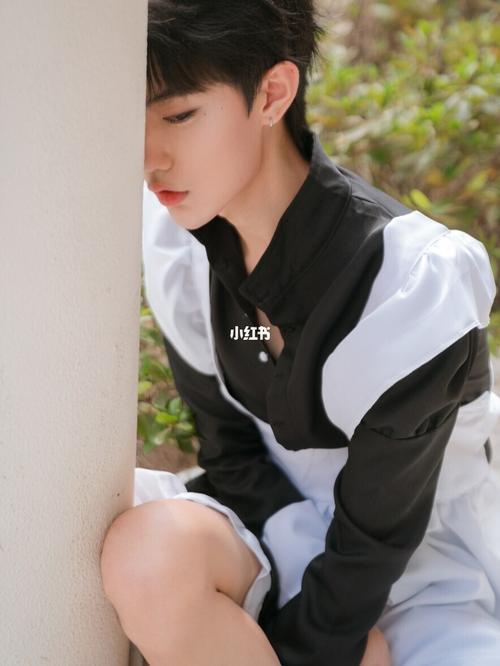 男孩偷穿女装怎么办