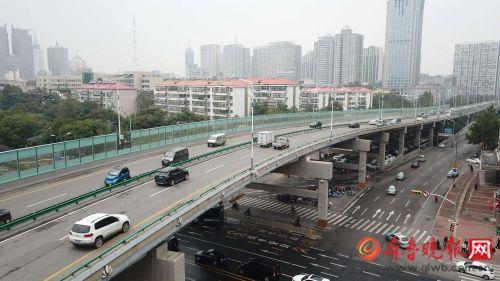 济南高架压实线怎么办