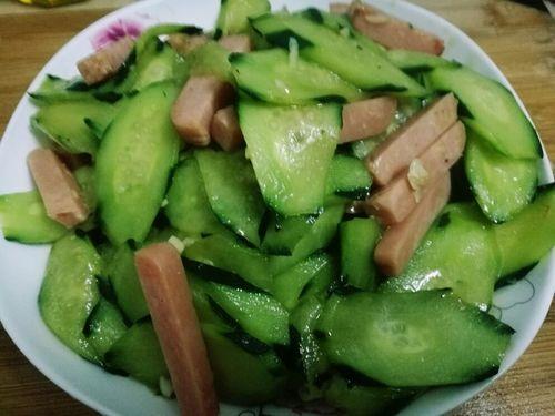 黄瓜和什么一起炒比较好吃