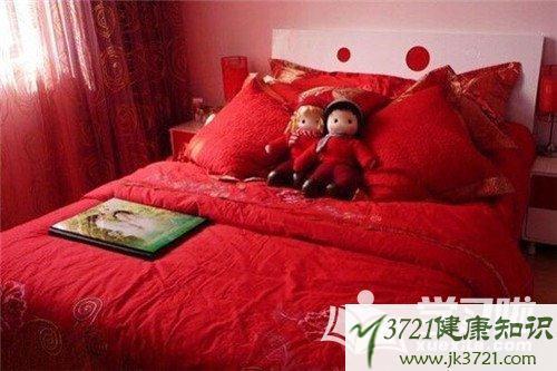 新婚铺床四言八句