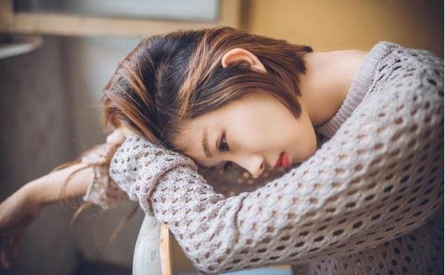生了个女孩，心情很低落
