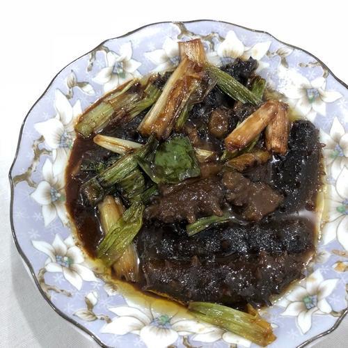 炒海参能放蒜末吗