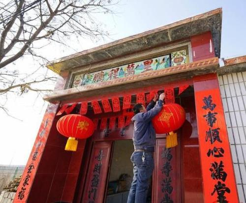 为赏晨光闻雀语，对联下一句是啥