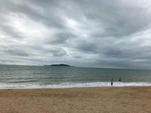 阴沉是什么意思