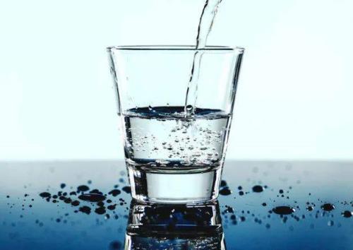 两升水是多少杯