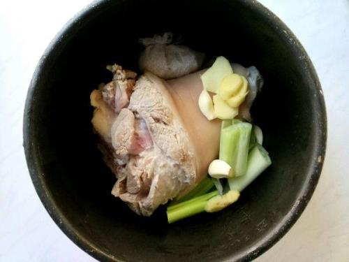 高压锅煮猪肘需要几分钟