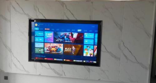 100寸电视中心点离地面多高