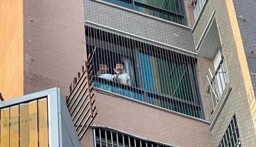 楼上小孩乱跑怎么喊话