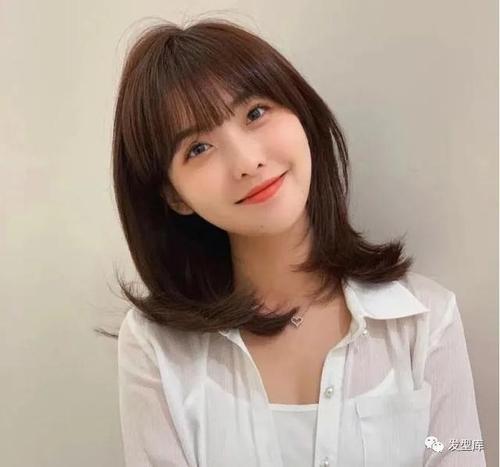 锁骨发需要拉直还是烫