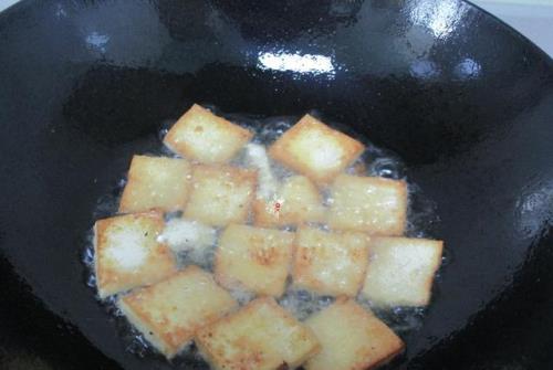 点豆腐后还要加热吗