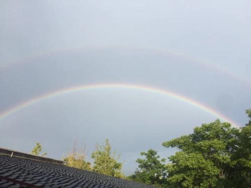 暴风雨后，补充句子