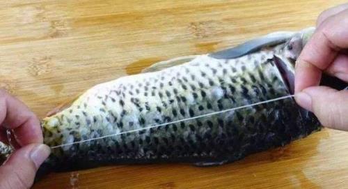 鱼肉一撕就烂是坏了吗
