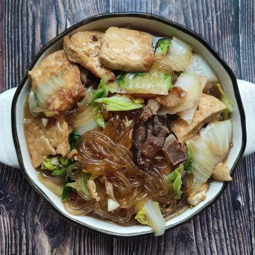 白菜猪肉炖粉条的家常做法